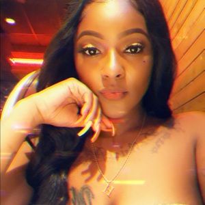 Meet your Posher, Hequeena